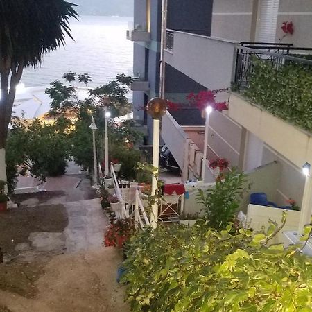 Eduart Apartments Sarandë エクステリア 写真