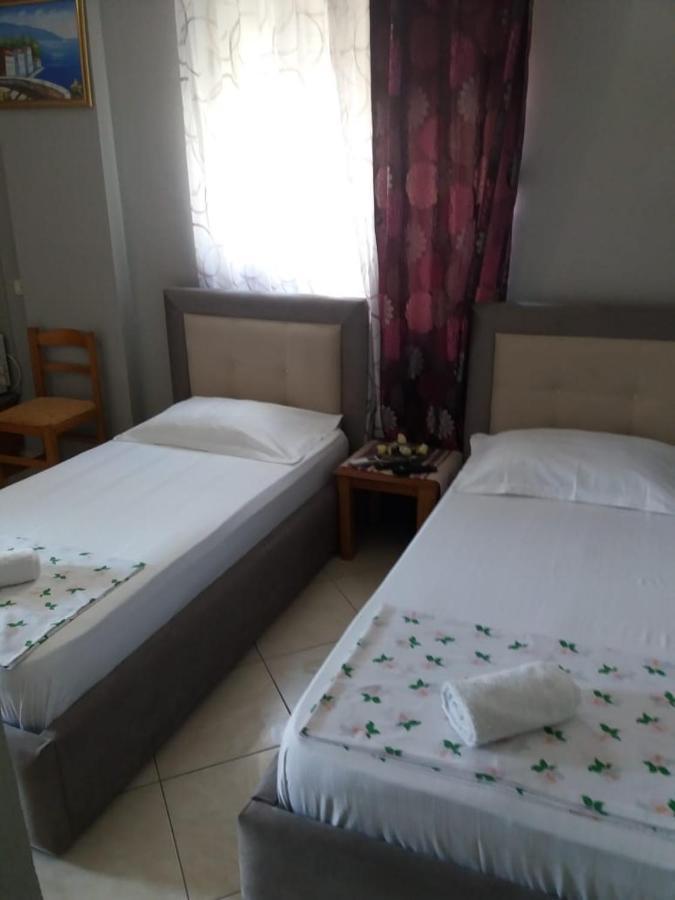 Eduart Apartments Sarandë エクステリア 写真