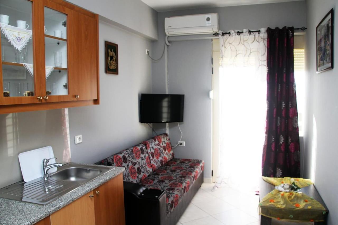 Eduart Apartments Sarandë エクステリア 写真
