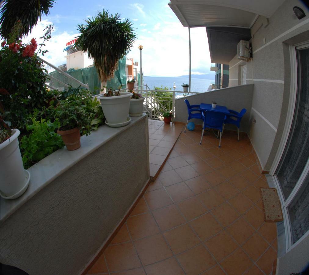 Eduart Apartments Sarandë エクステリア 写真