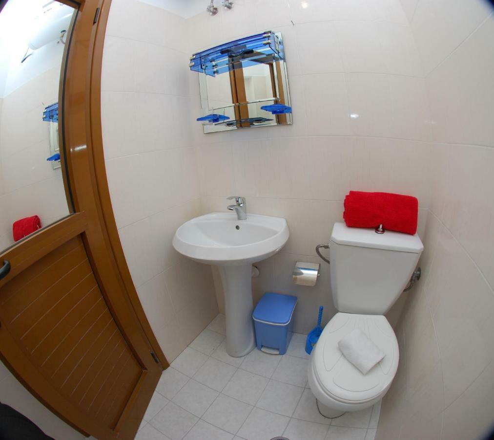 Eduart Apartments Sarandë エクステリア 写真