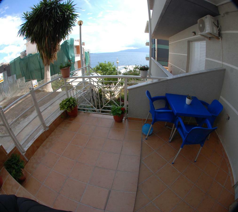 Eduart Apartments Sarandë エクステリア 写真