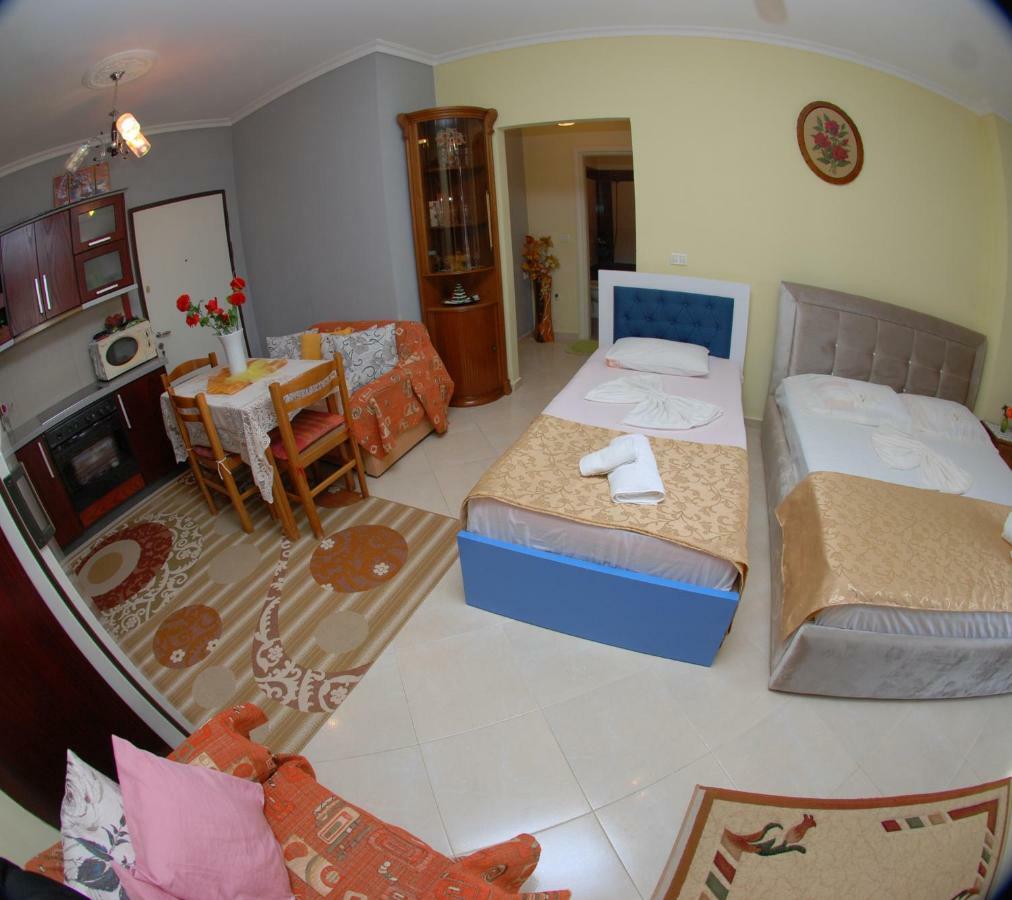 Eduart Apartments Sarandë エクステリア 写真