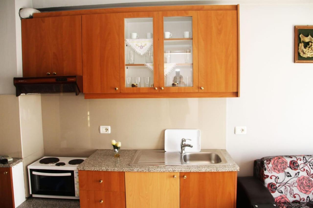 Eduart Apartments Sarandë エクステリア 写真