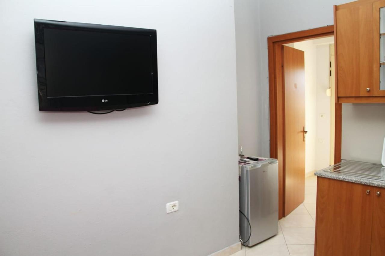 Eduart Apartments Sarandë エクステリア 写真